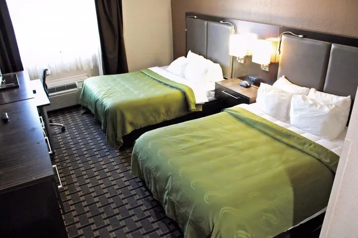 Room 4 of 14