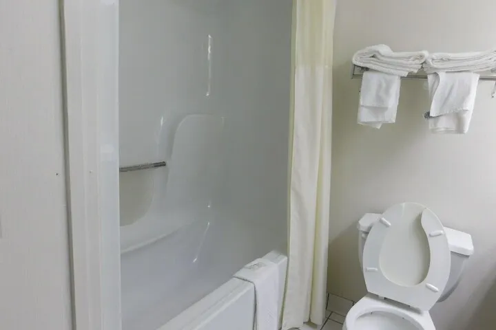 Room 5 of 31