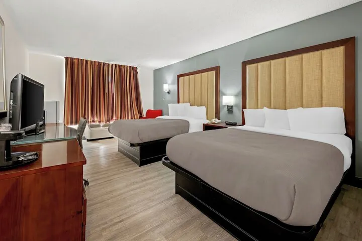 Room 5 of 27