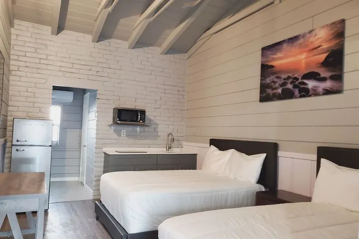 Room 3 of 16