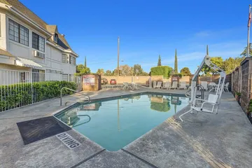 Motel 6 Fresno CA - Belmont Ave