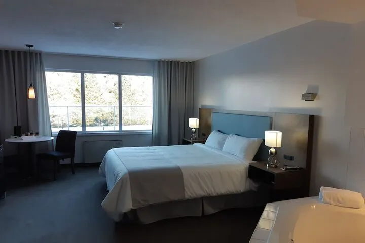 Room 5 of 64
