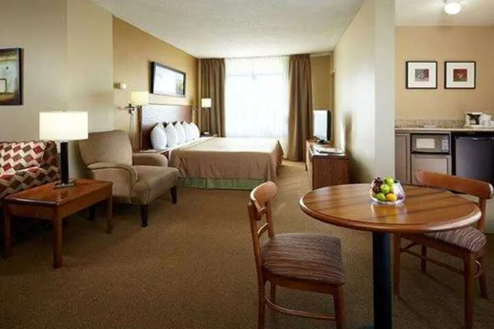 Room 5 of 13