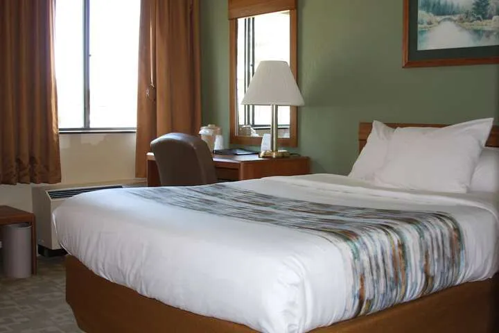 Room 5 of 47