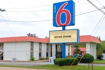 Motel 6 Palestine TX