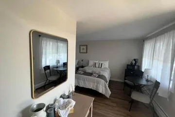 Lincoln House Motel