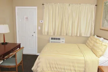 Village Inn & Suites