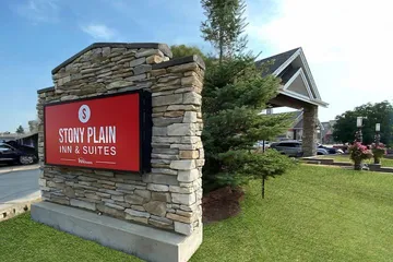 Stony Plain Inn and Suites