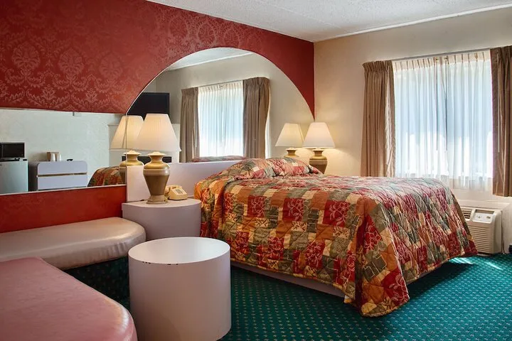 Room 4 of 29