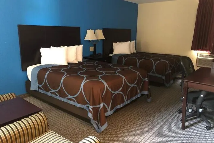 Room 2 of 10