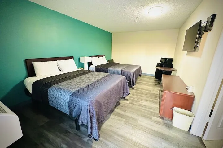 Room 3 of 9