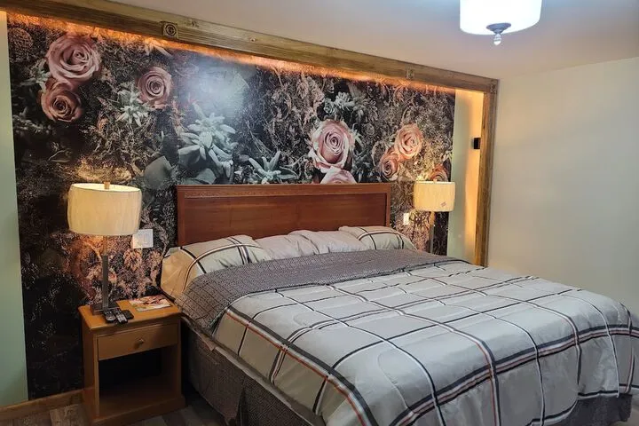 Room 5 of 13