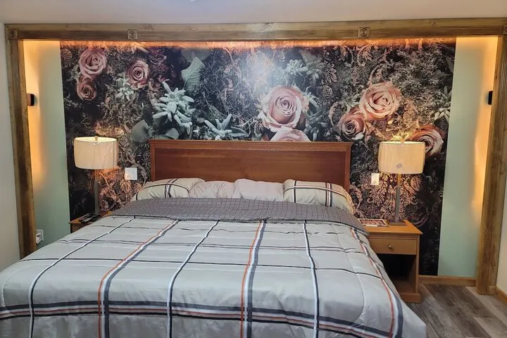 Room 4 of 13