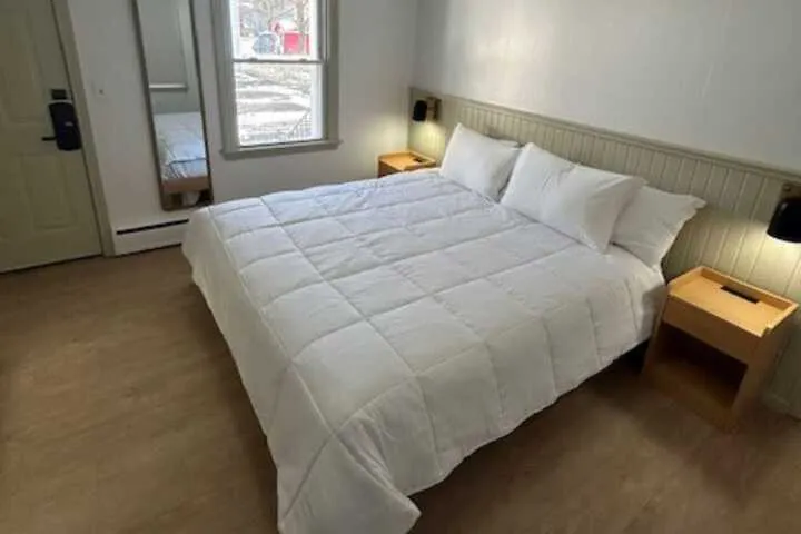Room 5 of 19