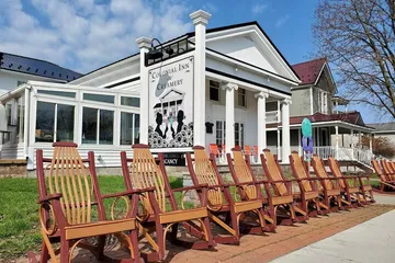Colonial Inn & Creamery
