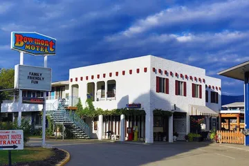 Bowmont Motel