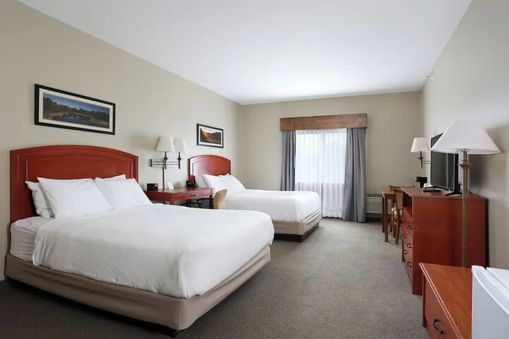 Room 4 of 32