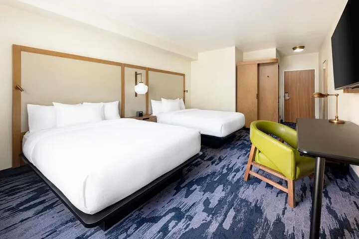 Room 4 of 30