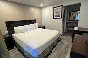 Travelodge by Wyndham Sacramento / Rancho Cordova