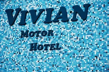 Vivian Motor Hotel