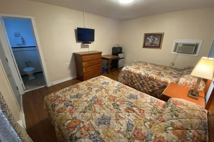 Room 3 of 13