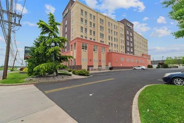Hotel Executive Suites Newark Liberty Intl Airport Carteret (EWR)