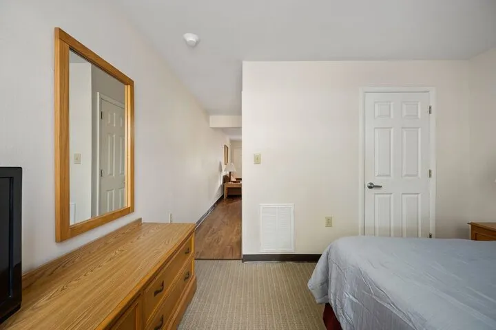 Room 5 of 23