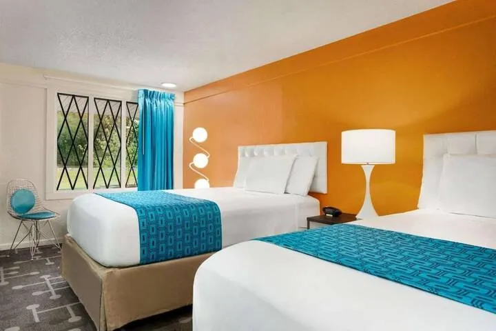 Room 2 of 18