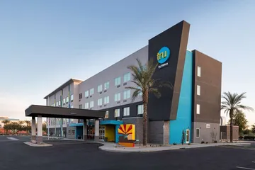 Tru by Hilton Phoenix Glendale Westgate AZ