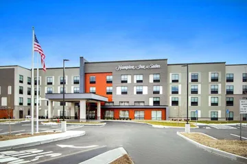 Hampton Inn & Suites North Attleboro