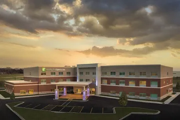 Holiday Inn Express & Suites Lockport by IHG