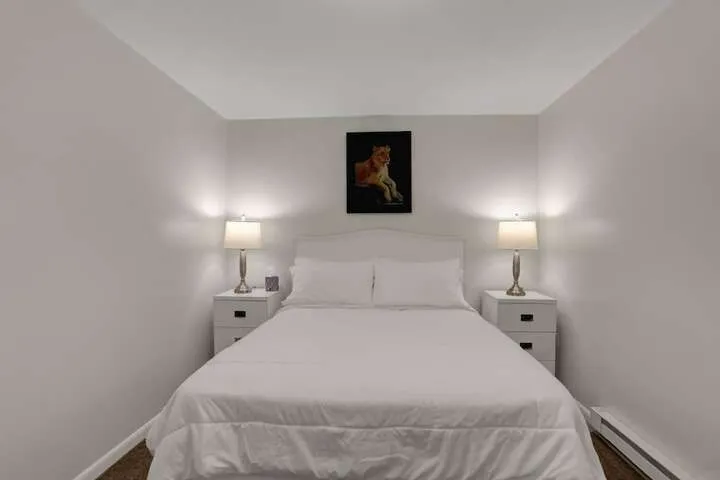 Room 5 of 73