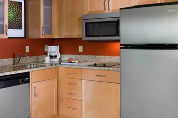 MainStay Suites Appleton Airport - Fox River Mall Area