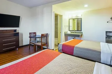 Motel 6 on Maple