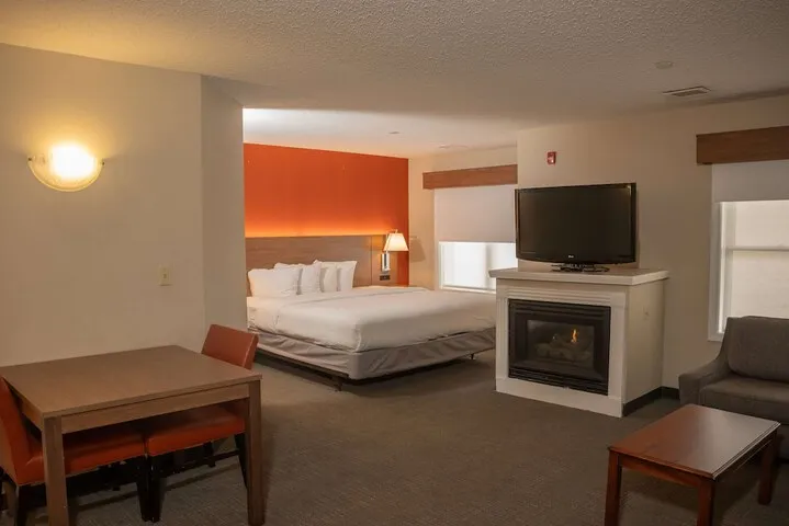 Room 5 of 35