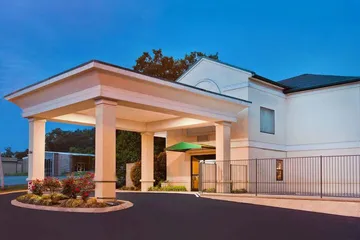 Super 8 by Wyndham Ft. Oglethorpe GA / Chatt TN Area