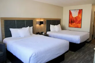 The Cairn Hotel