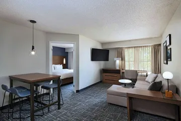 Residence Inn Houston The Woodlands / Lake Front Circle