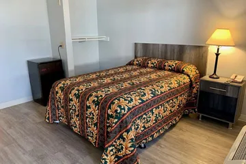 E-Z 8 Motel Old Town
