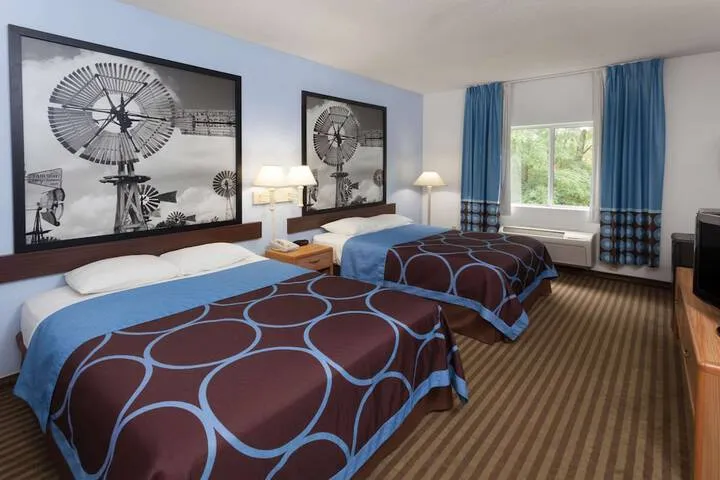 Room 5 of 17