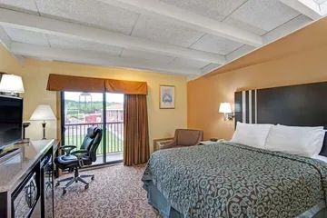 Days Inn by Wyndham Washington Pennsylvania