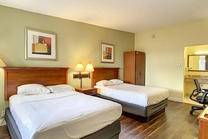 Room 4 of 15