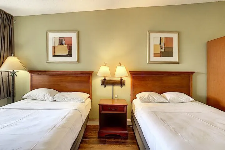 Room 5 of 15