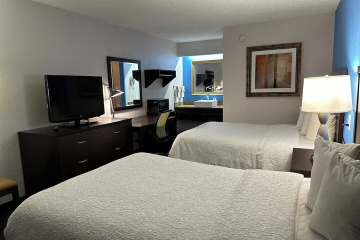 Room 3 of 19