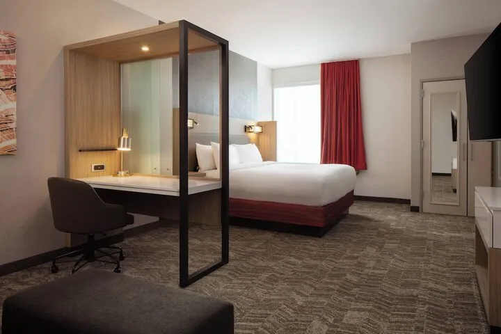 Room 4 of 26
