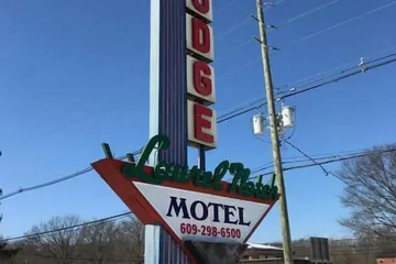 Laurel Notch Motel