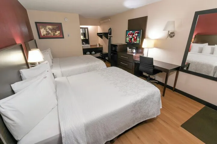 Room 5 of 32