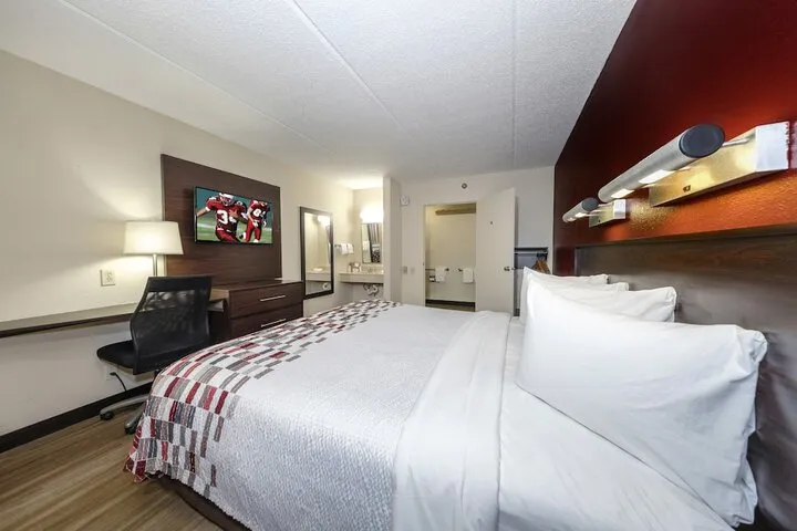 Room 4 of 37