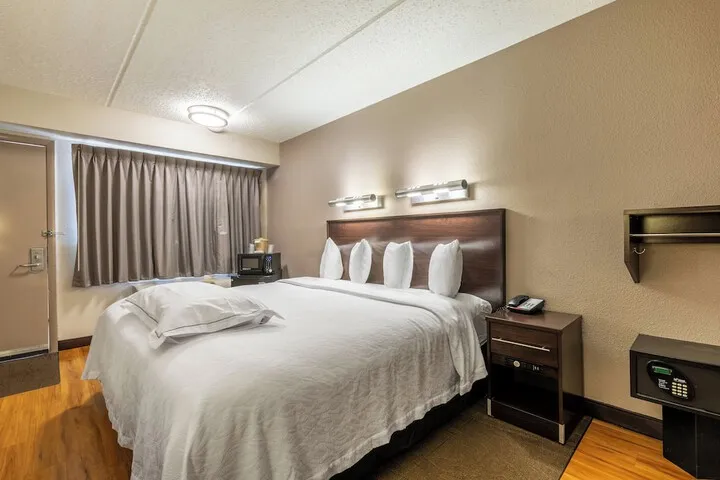 Room 5 of 31