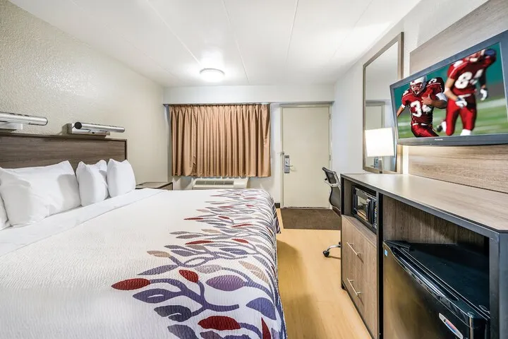 Room 5 of 28